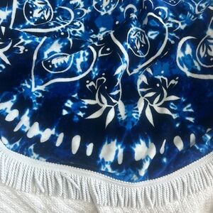 Gorgeous Sunny Life Loft Round 💙 Sapphire Blue & White Fringed Beach Towel 💙